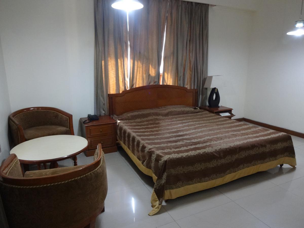 Hotel Sita Manor Gwalior Quarto foto